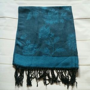 Gorgeous Dark Blue Scarf